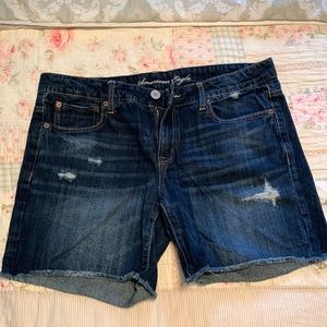 American Eagle shorts distressed size 10